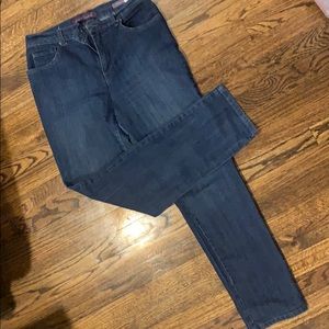 Gloria Vanderbilt Amanda jeans